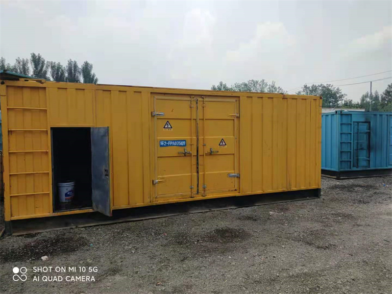 大英200KW柴油发电机组需要配备什么型号的电缆线？